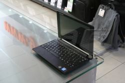Notebook Lenovo IdeaPad Flex 10 - Fotka 2/12